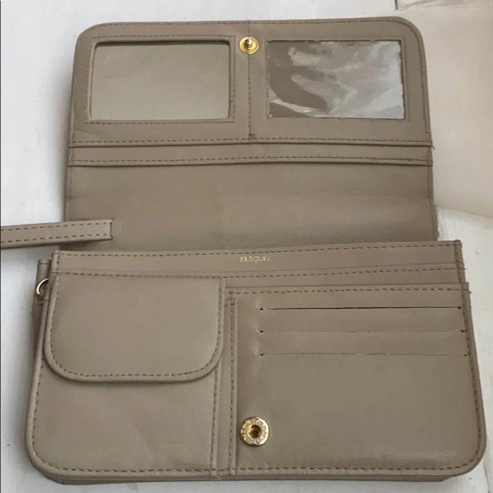 Buxton beige leather